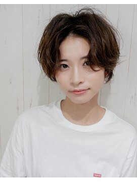 ティアラ 桜木町(TIARA) 大人可愛いハンサムショート20代30代40代黒髪ショートボブ