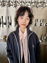 スワッグ(Swag)&nbsp;レイヤーたっぷりなオシャレウルフパーマ◎