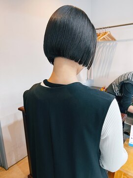 ペイジヘアー(paige hair) ボブ/暗髪ボブ/暗髪カラー/ミニボブ/切りっぱなしボブ