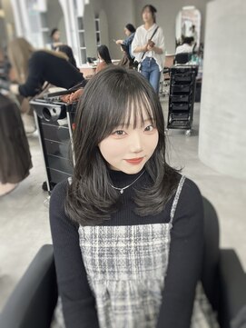 ジエクトカナウ 大阪梅田店(The Ect canow) 小顔カットレイヤーカットミディアムレイヤー黒髪似合わせカット