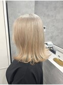 ミルクティーベージュ