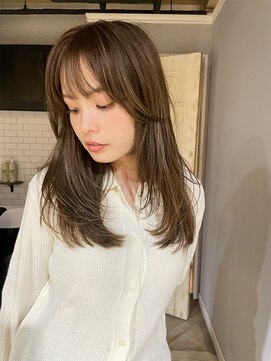 スタンド(STAND) レイヤーカット　ベージュカラー