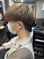 レベル 葛西店(LEVEL) 刈り上げマッシュ ミルクティーベージュ ブリーチ メンズカット