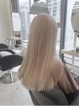 エイト ホワイト 札幌駅前店(EIGHT white) White milk tea beige