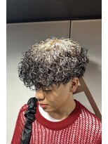 波巻きパーマ刈り上げマッシュ