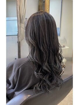 ファースト(1st) コントラストホワイト系ハイライト♪