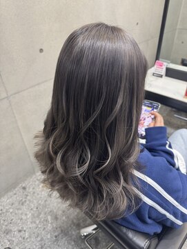 パヌポン(PANUPON) グレーハイライトバレイヤージュダブルカラーケアブリーチ