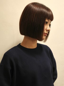【ナチュラルモード】ミニマルストレートボブ　顎ライン　オン眉