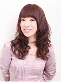 柔らかでふわぁっとしたガーリーナチュラルヘアー