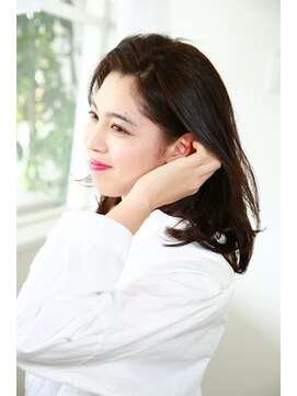 髪質改善ヘアエステ ブリスク(Brisk) ナチュラルでキメすぎない“かっこいい女”パーマスタイル