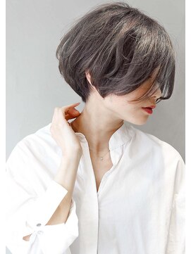ラミ(L'ami) ☆ ダークグレージュ ＆ 透け感 ☆ 小顔ショート ♪ モードヘア