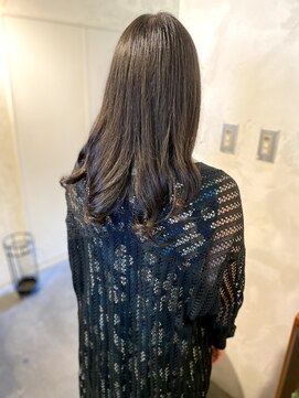 ダッチェス(DUCHESS) 【DUCHESS】肩下パーマの名残を活かす