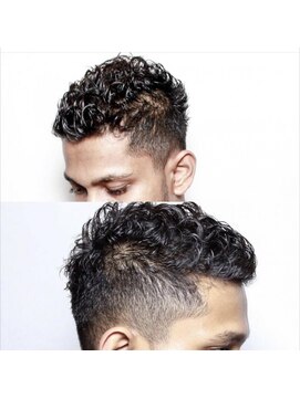 ワンワンオー バーバーショップ コンチネンタル(@110 BARBER SHOP continental) FADEカット