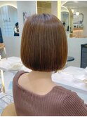 大人かわいいワンレン内巻きボブベージュカラー