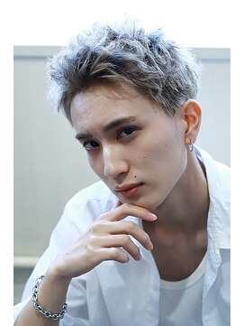 クシュ 所沢東口店(kusyu...) アップバング/ツイストスパイラル/コンマヘアスキンフェード所沢