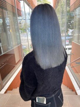 インク サカエ(inq sakae) シルバー×ブルー