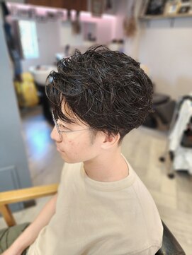 キートス(Kiitos) くせ毛刈り上げスタイル