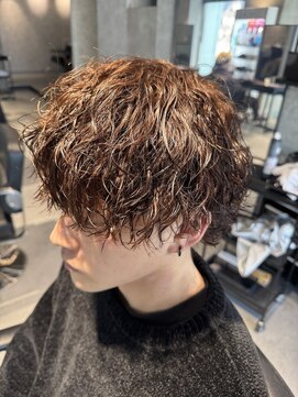 スタッド 松戸(stud. Men‘s) 刈り上げマッシュ×波巻きパーマ