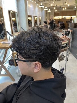 ランソ 新宿(RUNSO) スパイキーショート×フェザーパーマ×サーフカール