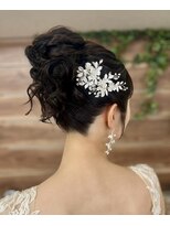 セニシエンタ(CENICIENTA)&nbsp;ブライダル、アップスタイル