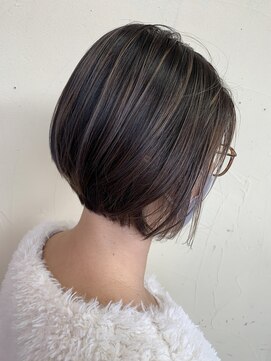 オーストヘアー リュウール(Aust hair Lueur) 白髪ぼかしハイライト