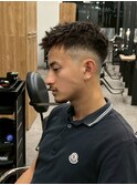 フェザーアップ バーバースタイル フェードカット メンズカット
