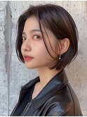 ショート ボブ センターパートアッシュカラー 耳掛け 20代30代