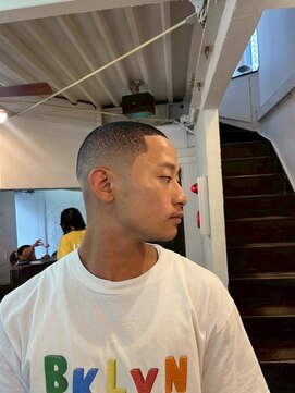 ビーバイエイトジェンツ(Bee by EIGHT GENTS) MEN’S HAIR/ブルーブラック/フェザーパーマ/心斎橋