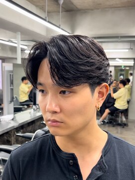 ニコ トウキョウ ロジック(nico TOKYO Logic) センターパートニュアンスパーマフェザーパーマ