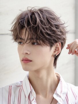 オーシャントーキョー サニー 原宿(OCEAN TOKYO Sunny) フェザーパーマセンターパートニュアンスパーマラウンドマッシュ