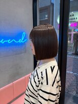 ロンドポレール 北千住(Lond polaire) 韓国巻き顔周りレイヤーカットボブミルクティーグレージュ