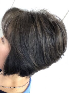 ヘアーブティック にし　NISHI レイヤーボブ