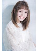 美髪ストレート/斜めバング/グレージュカラー/シルキーベージュ