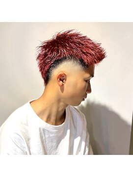 ディグニフ(DIGNIF) 赤髪×スキンフェードウルフ×ネオモヒカン