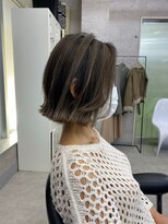 イキ 表参道(iki omotesando)&nbsp;モード/無造作ウェーブ/大人ガーリー[表参道駅]