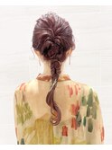 結婚式およばれヘア　ダウンスタイル　ヘアアレンジ　編み込み