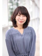 ミスエッセンス(MISS ESSENCE) 大人女性が輝くミディアムレイヤー/ミスエッセンス竹下