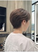 後ろ姿も美しい"ひし形ショート"