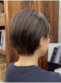 ショート ショートボブ ハンサムショート 前髪 暗めカラー