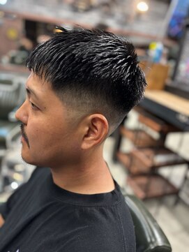 フォーコーナーズカットショップスリーセント 栄(FourCornersCutShop 3/cent) フェードカット