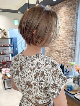 バンプ ギンザ(BUMP GINZA) 30代40代50代白髪ぼかし髪型白髪染め面長細目ハイライト伊