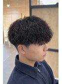 ツイストスパイラルパーマメンズ刈り上げツーブロックマッシュ