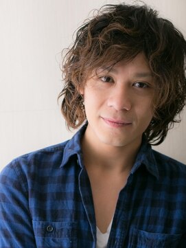 グルーミングサロン バーバー キャッスル 北浦和西口(Grooming salon Barber Castle) カジュアルニュアンスデザイン縦落ちサーフカールヘアY北浦和