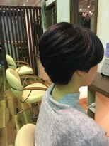 プラスペリティ(Prosperity) 耳出しショート