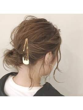 モアナ バイ ヘッドライト 武蔵小杉店(Moana by HEADLIGHT) ゆるふわ ルーズ アレンジ ミディアム ボブ お団子 ハイライト