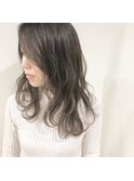 グレーベージュ