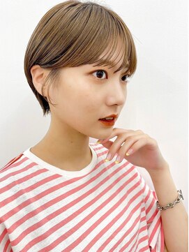 ガーデン タチカワ(garden tachikawa) ベージュカラー×束感ショート×小顔立体カット