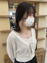 ルシュカイチマルニ(Rasca102)&nbsp;インナーカラー・ベージュ・外ハネ・くびれ巻き・おくれ毛カット