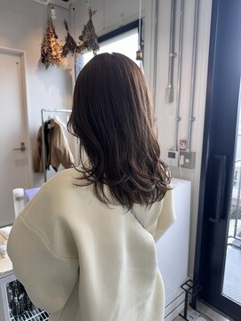 ロカ 表参道(loka) ミルクベージュ/レイヤーカット[表参道/ブリーチ/ハイライト]Mai