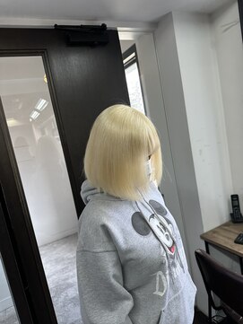 テテ(TETE) ブロンドカラー 心斎橋×長堀橋